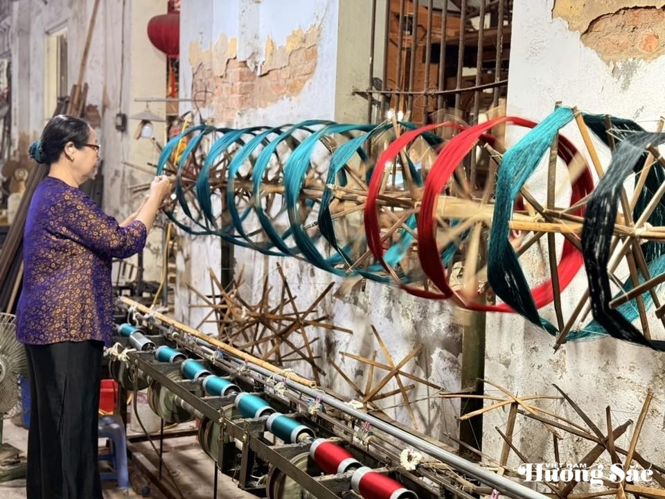 Van Phuc Silk Village: Weaving tranquility through memories and colors