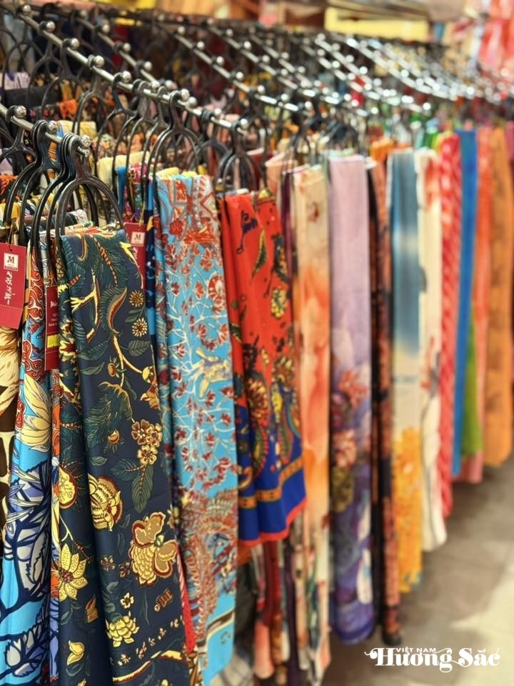 Van Phuc Silk Village: Weaving tranquility through memories and colors