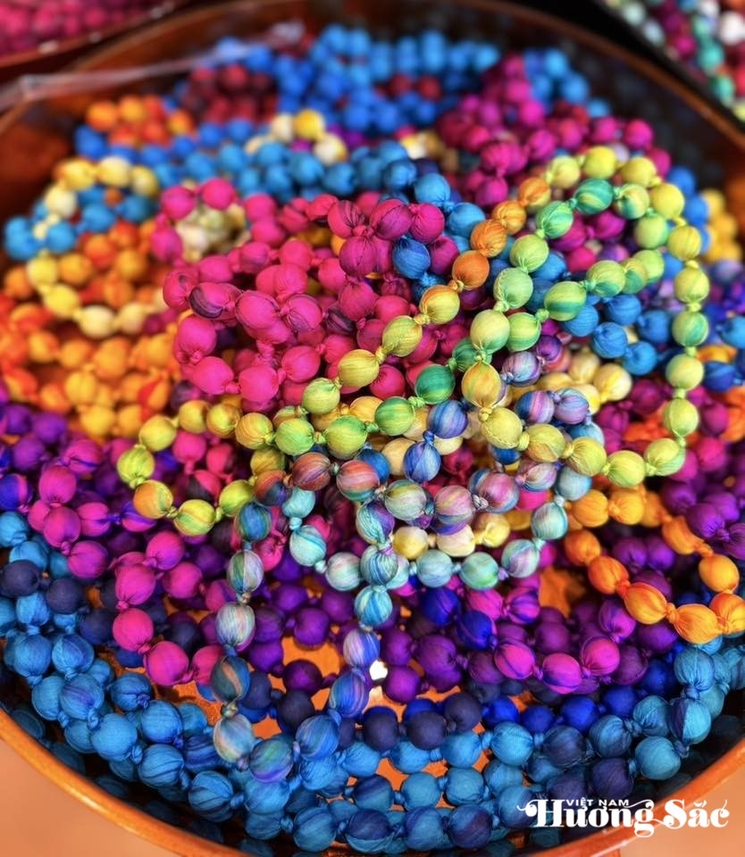 Van Phuc Silk Village: Weaving tranquility through memories and colors